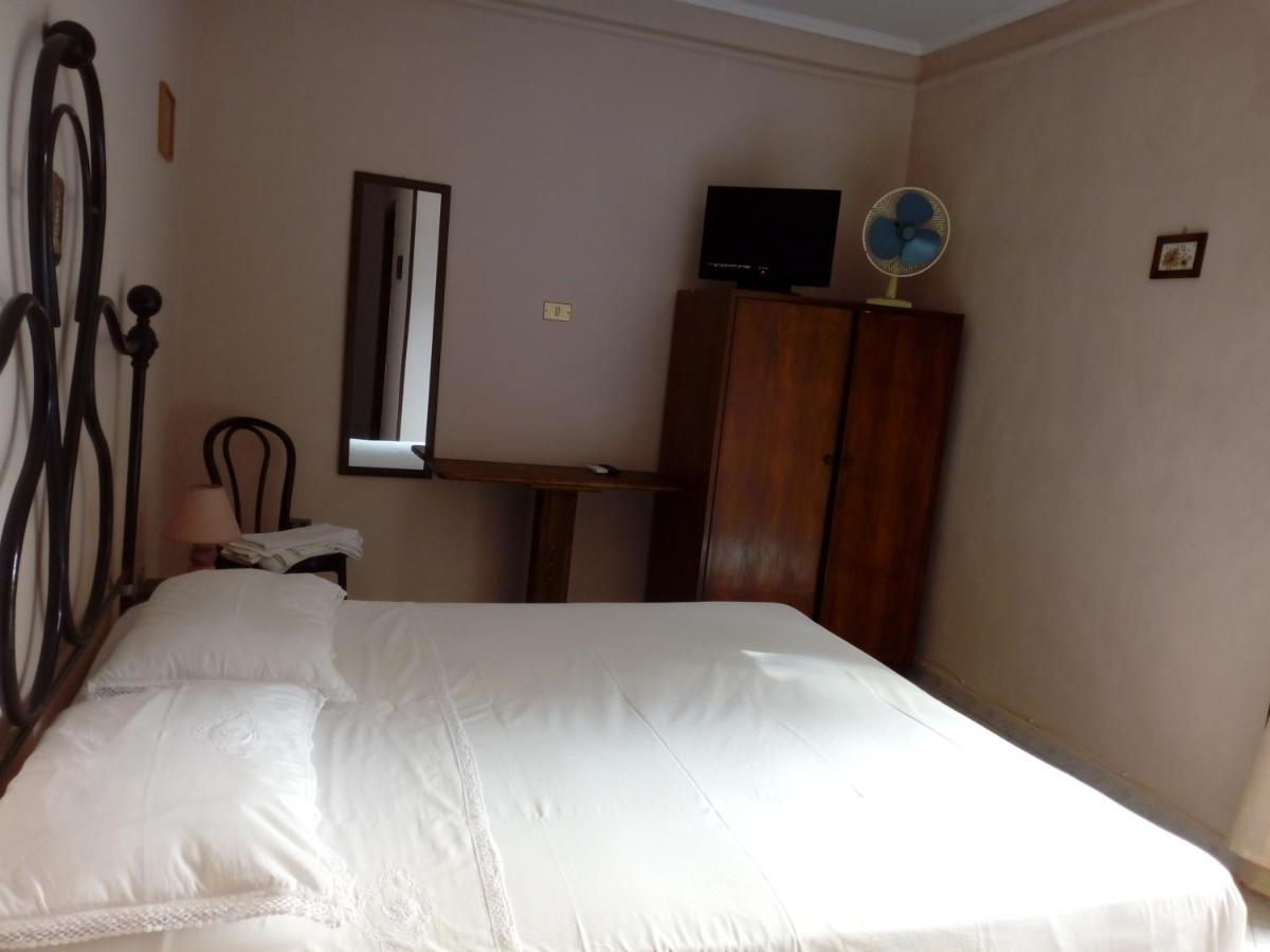 Il Cactus Bed & Breakfast San Giovanni Incarico Luaran gambar